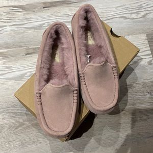 Ugg Moccasin Women Size 5